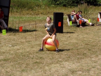 FESTYN SPORTOWO &#8211; REKREACYJNY DLA DZIECI &#8222;WAKACJE NA SPORTOWO i WESOŁO&#8221; - zdjęcie 11