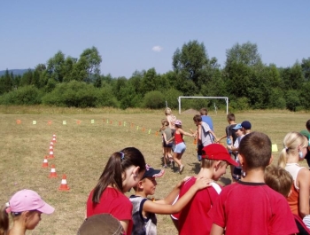 FESTYN SPORTOWO &#8211; REKREACYJNY DLA DZIECI &#8222;WAKACJE NA SPORTOWO i WESOŁO&#8221; - zdjęcie 6