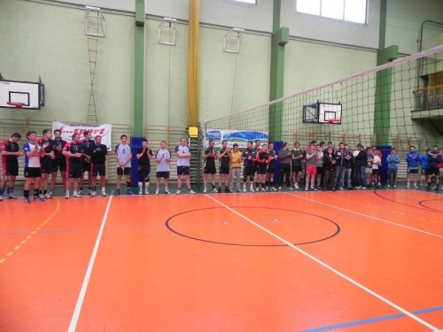 WYNIKI OFICJALNE Wiosennego Turnieju Dzikich Drużyn w Piłce Siatkowej „O Puchar MOSiR – u”