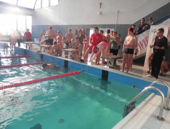 Wyniki Rodzinnych Sztafet Pływackich - zdjęcie4