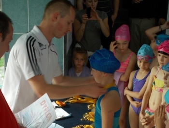 Podsumowanie kolejnego roku działalności Szkółki Pływackiej MOSiR-u w Żywcu - zdjęcie9