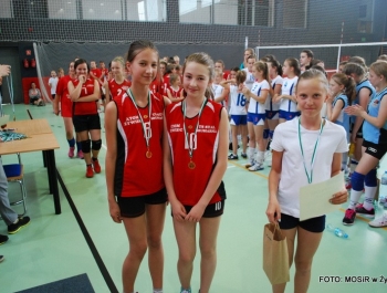 Sukcesy siatkarek UKS-u ATOM ŻYWIEC - zdjęcie3
