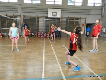 Sukcesy siatkarek UKS-u ATOM ŻYWIEC - zdjęcie9