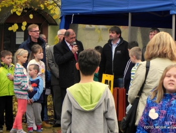 NOWY, BEZPIECZNY PLAC ZABAW NA OSIEDLU  MŁODYCH od 12.XI.2014 - zdjęcie70