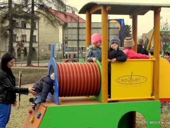 NOWY, BEZPIECZNY PLAC ZABAW NA OSIEDLU  MŁODYCH od 12.XI.2014 - zdjęcie61