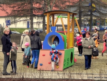 NOWY, BEZPIECZNY PLAC ZABAW NA OSIEDLU  MŁODYCH od 12.XI.2014 - zdjęcie51