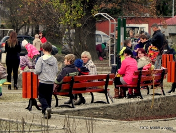 NOWY, BEZPIECZNY PLAC ZABAW NA OSIEDLU  MŁODYCH od 12.XI.2014 - zdjęcie48