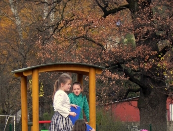 NOWY, BEZPIECZNY PLAC ZABAW NA OSIEDLU  MŁODYCH od 12.XI.2014 - zdjęcie15