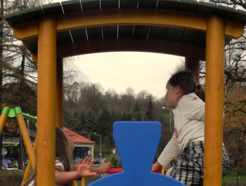 NOWY, BEZPIECZNY PLAC ZABAW NA OSIEDLU  MŁODYCH od 12.XI.2014 - zdjęcie13