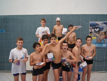 PŁYWACKA LIGA SZKOLNA - II EDYCJA. WYNIKI I FOTOREPORTAŻ - zdjęcie10