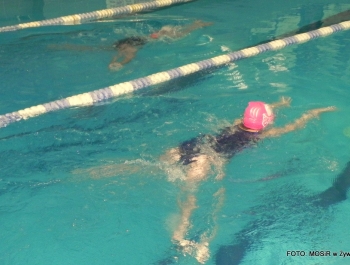 PŁYWACKA LIGA SZKOLNA - II EDYCJA. WYNIKI I FOTOREPORTAŻ - zdjęcie38