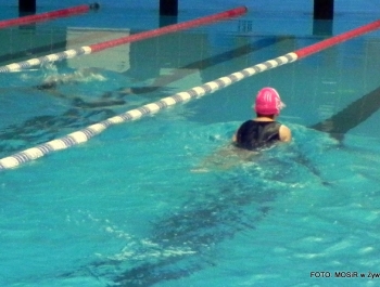 PŁYWACKA LIGA SZKOLNA - II EDYCJA. WYNIKI I FOTOREPORTAŻ - zdjęcie39