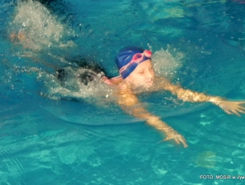 PŁYWACKA LIGA SZKOLNA - II EDYCJA. WYNIKI I FOTOREPORTAŻ - zdjęcie43