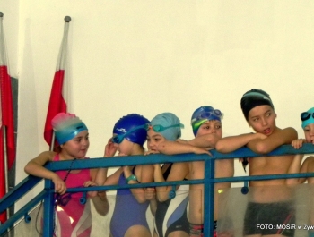 PŁYWACKA LIGA SZKOLNA - II EDYCJA. WYNIKI I FOTOREPORTAŻ - zdjęcie47