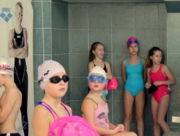 PŁYWACKA LIGA SZKOLNA - II EDYCJA. WYNIKI I FOTOREPORTAŻ - zdjęcie91