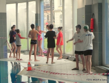 PŁYWACKA LIGA SZKOLNA - II EDYCJA. WYNIKI I FOTOREPORTAŻ - zdjęcie98