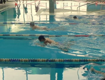 PŁYWACKA LIGA SZKOLNA - II EDYCJA. WYNIKI I FOTOREPORTAŻ - zdjęcie112