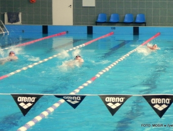 PŁYWACKA LIGA SZKOLNA - II EDYCJA. WYNIKI I FOTOREPORTAŻ - zdjęcie136