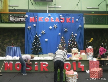 6.XII MIKOŁAJ NAGRADZAŁ ZWYCIĘZCÓW MIKOŁAJOWYCH ZAWODÓW PŁYWACKICH DLA UCZESTNIKÓW SZKÓŁKI MOSiR W ŻYWCU - zdjęcie69