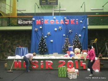 6.XII MIKOŁAJ NAGRADZAŁ ZWYCIĘZCÓW MIKOŁAJOWYCH ZAWODÓW PŁYWACKICH DLA UCZESTNIKÓW SZKÓŁKI MOSiR W ŻYWCU - zdjęcie68