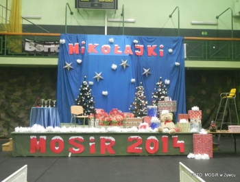 6.XII MIKOŁAJ NAGRADZAŁ ZWYCIĘZCÓW MIKOŁAJOWYCH ZAWODÓW PŁYWACKICH DLA UCZESTNIKÓW SZKÓŁKI MOSiR W ŻYWCU - zdjęcie65