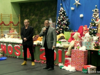 6.XII MIKOŁAJ NAGRADZAŁ ZWYCIĘZCÓW MIKOŁAJOWYCH ZAWODÓW PŁYWACKICH DLA UCZESTNIKÓW SZKÓŁKI MOSiR W ŻYWCU - zdjęcie7