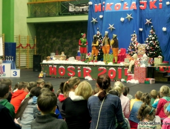 6.XII MIKOŁAJ NAGRADZAŁ ZWYCIĘZCÓW MIKOŁAJOWYCH ZAWODÓW PŁYWACKICH DLA UCZESTNIKÓW SZKÓŁKI MOSiR W ŻYWCU - zdjęcie54