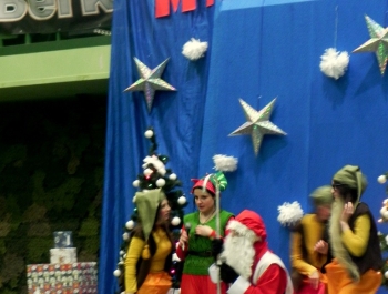 6.XII MIKOŁAJ NAGRADZAŁ ZWYCIĘZCÓW MIKOŁAJOWYCH ZAWODÓW PŁYWACKICH DLA UCZESTNIKÓW SZKÓŁKI MOSiR W ŻYWCU - zdjęcie48