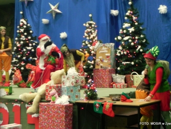 6.XII MIKOŁAJ NAGRADZAŁ ZWYCIĘZCÓW MIKOŁAJOWYCH ZAWODÓW PŁYWACKICH DLA UCZESTNIKÓW SZKÓŁKI MOSiR W ŻYWCU - zdjęcie40