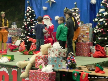 6.XII MIKOŁAJ NAGRADZAŁ ZWYCIĘZCÓW MIKOŁAJOWYCH ZAWODÓW PŁYWACKICH DLA UCZESTNIKÓW SZKÓŁKI MOSiR W ŻYWCU - zdjęcie38