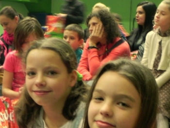 6.XII MIKOŁAJ NAGRADZAŁ ZWYCIĘZCÓW MIKOŁAJOWYCH ZAWODÓW PŁYWACKICH DLA UCZESTNIKÓW SZKÓŁKI MOSiR W ŻYWCU - zdjęcie18