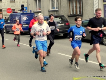 XVI PÓŁMARATON - PÓŁOFICJALNIE. FOTOGALERIA ŻYWIEC 29.III.2015 - zdjęcie96