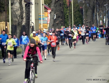 XVI PÓŁMARATON - PÓŁOFICJALNIE. FOTOGALERIA ŻYWIEC 29.III.2015 - zdjęcie71