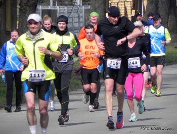 XVI PÓŁMARATON - PÓŁOFICJALNIE. FOTOGALERIA ŻYWIEC 29.III.2015 - zdjęcie69