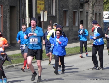 XVI PÓŁMARATON - PÓŁOFICJALNIE. FOTOGALERIA ŻYWIEC 29.III.2015 - zdjęcie68
