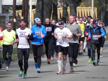 XVI PÓŁMARATON - PÓŁOFICJALNIE. FOTOGALERIA ŻYWIEC 29.III.2015 - zdjęcie67