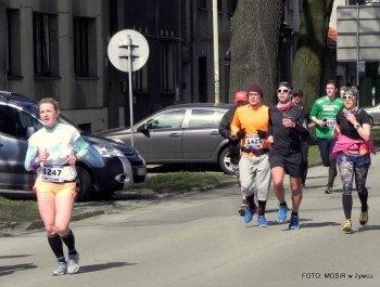 XVI PÓŁMARATON - PÓŁOFICJALNIE. FOTOGALERIA ŻYWIEC 29.III.2015 - zdjęcie57