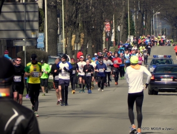 XVI PÓŁMARATON - PÓŁOFICJALNIE. FOTOGALERIA ŻYWIEC 29.III.2015 - zdjęcie53