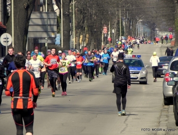 XVI PÓŁMARATON - PÓŁOFICJALNIE. FOTOGALERIA ŻYWIEC 29.III.2015 - zdjęcie52