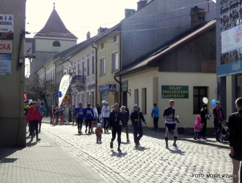 XVI PÓŁMARATON - PÓŁOFICJALNIE. FOTOGALERIA ŻYWIEC 29.III.2015 - zdjęcie39