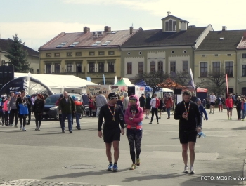 XVI PÓŁMARATON - PÓŁOFICJALNIE. FOTOGALERIA ŻYWIEC 29.III.2015 - zdjęcie25
