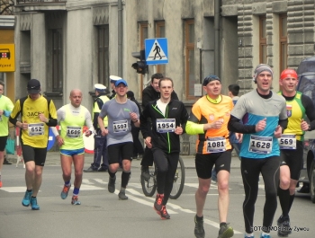XVI PÓŁMARATON - PÓŁOFICJALNIE. FOTOGALERIA ŻYWIEC 29.III.2015 - zdjęcie1