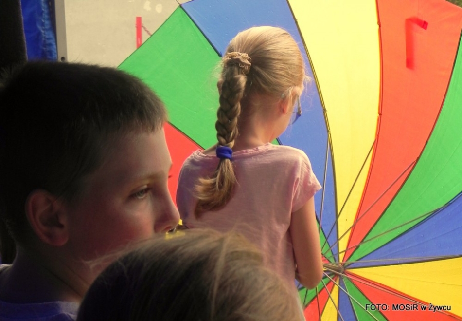 CZASEM SŁONCE, CZASEM DESZCZ - CZYLI POŻEGNANIE LATA W SPORYSZU