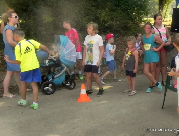 W UPALNY PONIEDZIAŁEK POŻEGNALIŚMY WAKACJE NA BOISKU PRZY SP 5 - zdjęcie31
