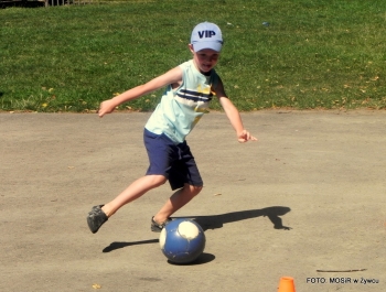 W UPALNY PONIEDZIAŁEK POŻEGNALIŚMY WAKACJE NA BOISKU PRZY SP 5 - zdjęcie20