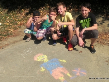 W UPALNY PONIEDZIAŁEK POŻEGNALIŚMY WAKACJE NA BOISKU PRZY SP 5 - zdjęcie7