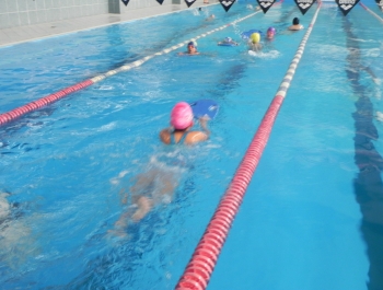 SZKÓŁKA PŁYWACKA MOSiR W ŻYWCU W AKCJI! - zdjęcie15