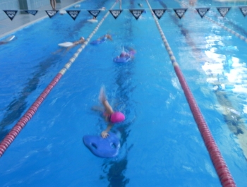 SZKÓŁKA PŁYWACKA MOSiR W ŻYWCU W AKCJI! - zdjęcie3