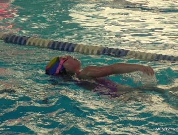 MIKOŁAJKOWE ZAWODY PŁYWACKIE I SPOTKANIE ZE ŚWIĘTYM MIKOŁAJEM - 2015. - zdjęcie62