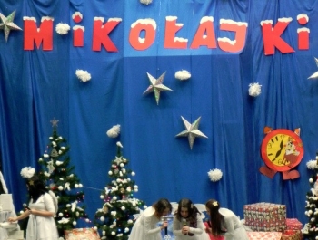 MIKOŁAJKOWE ZAWODY PŁYWACKIE I SPOTKANIE ZE ŚWIĘTYM MIKOŁAJEM - 2015. - zdjęcie30